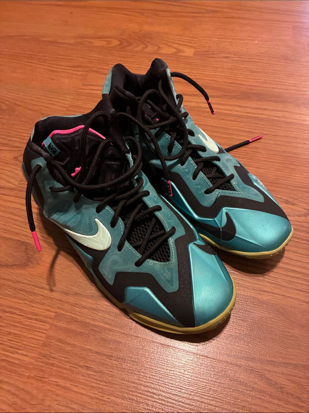 Nike LeBron 11 “South Beach”